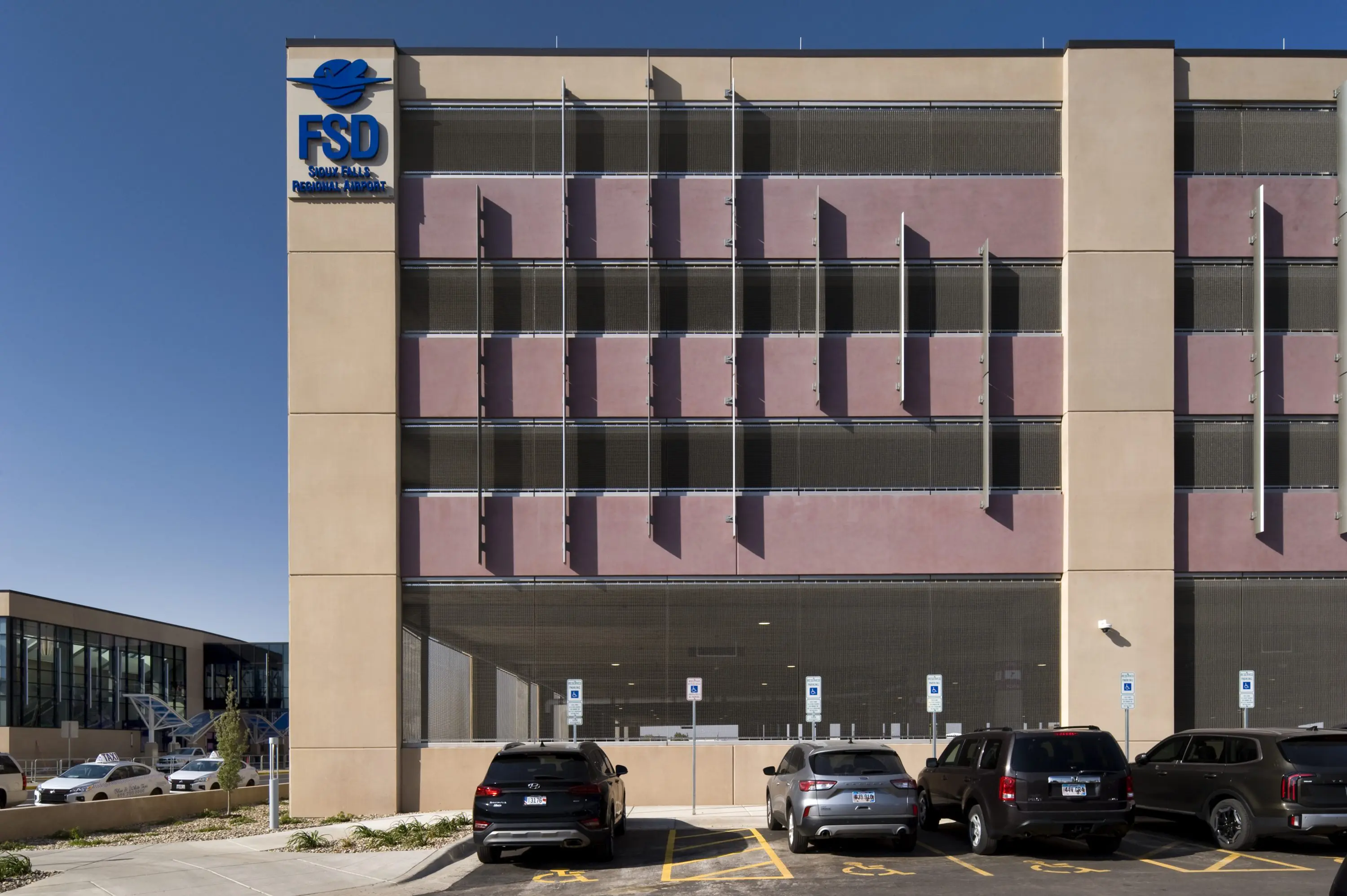 Sf Airport Parking Ramp, Sioux Falls, Sd